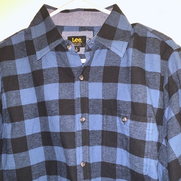 Lee men’s flannel button down shirt Size Medium - Picture 2 of 5
